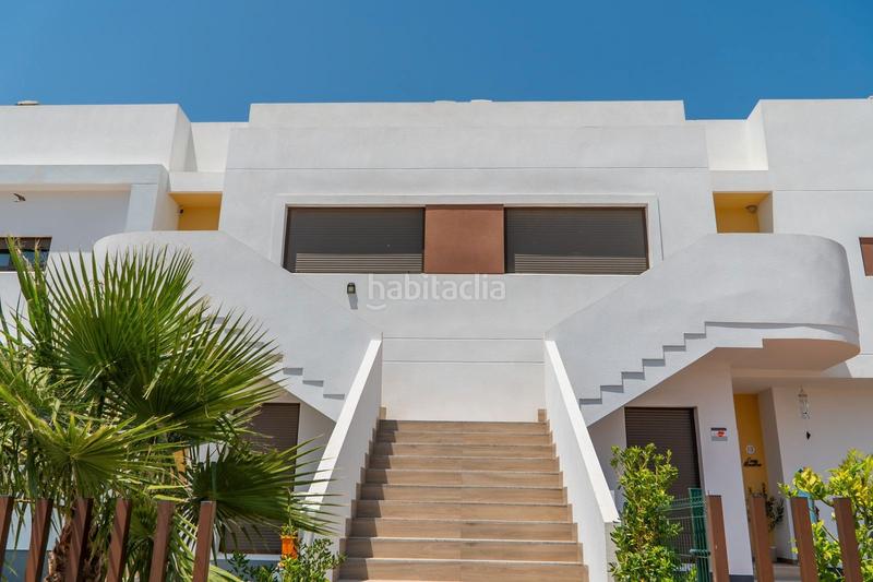 Foto 2efd3108-6a8c-4374-a436-7d0c839acd52. Casa adosada le presentamos una magnífica oportunidad de adquirir ennbspresidencial de 4 exclusivos adosados en vistabella golf, costa en Orihuela