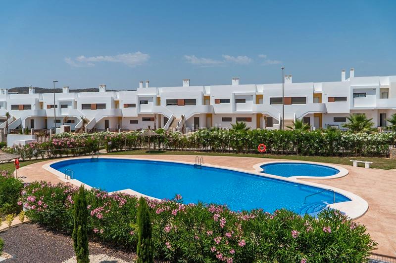Foto 4a451a63-e404-47b6-aa60-91ac1354a663. Casa adosada le presentamos una magnífica oportunidad de adquirir ennbspresidencial de 4 exclusivos adosados en vistabella golf, costa en Orihuela