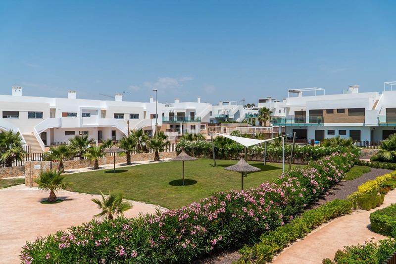 Foto 58e863e1-21b3-4a4e-8535-6adbb6e5a20d. Casa adosada le presentamos una magnífica oportunidad de adquirir ennbspresidencial de 4 exclusivos adosados en vistabella golf, costa en Orihuela