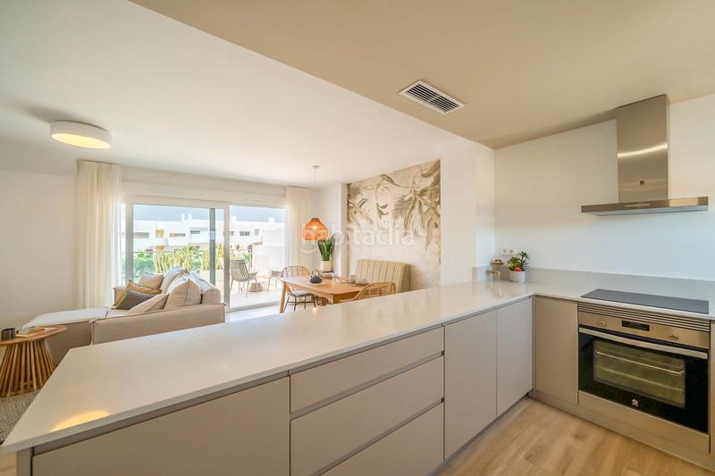 Foto 58ee5d9b-461e-4366-a87a-4303a80a1eb4. Casa adosada le presentamos una magnífica oportunidad de adquirir ennbspresidencial de 4 exclusivos adosados en vistabella golf, costa en Orihuela