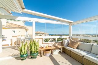 Àtic a Villamartín-Las Filipinas. Descubra este espectacular ático de 3 dormitorios y 2 baños, com