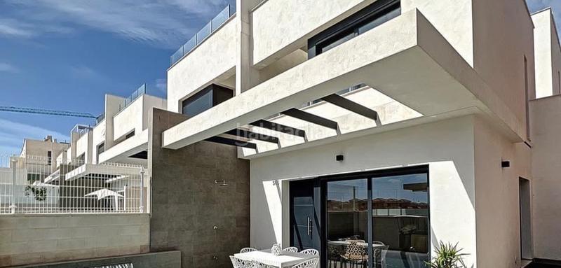 Foto 20bee2e3-7663-4729-914a-a7272494c9ed. Casa amb aparcament piscina a Los Almendros Orihuela