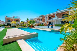 Maison jumelée à Rojales. En un prestigioso residencial , en doña pepa ciudad quesada, se