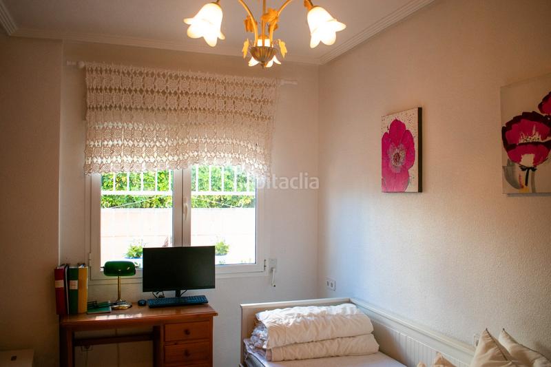 Foto fc833c7a-a33b-4384-a17b-585de26ce2d0. Xalet amb aparcament piscina a La Zenia Orihuela