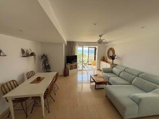 Apartament a Playa Poniente. Vivir frente al mar nunca fue tan fácil. este piso reformado en