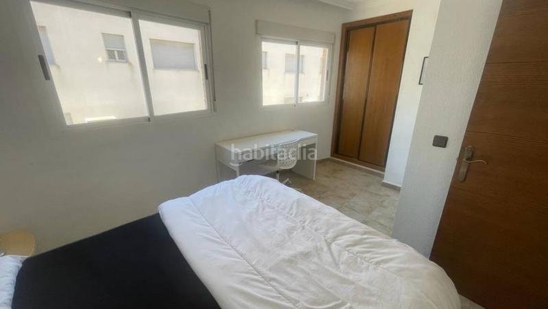 Foto 5c5d8ed1-d806-43eb-bdac-6ce46b29a6a3. Casa adossada amb aparcament piscina a El Edén Guardamar del Segura