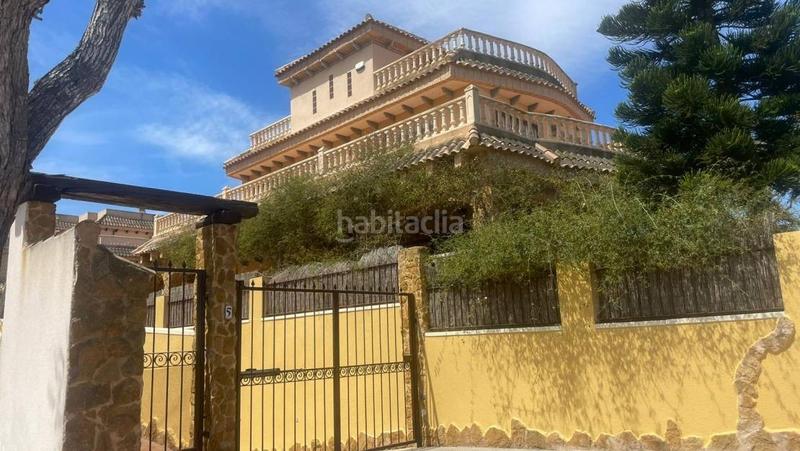 Foto dff22491-bcde-4d2d-ab41-bb484e8d92fc. Casa adossada amb aparcament piscina a El Edén Guardamar del Segura