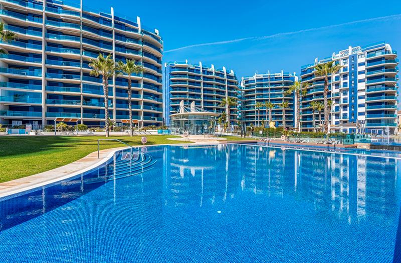 Foto bd8b9ee9-4d8f-4901-9748-03453eab778e. Piccolo appartamento con parcheggio piscina in Punta Prima Orihuela