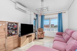 Apartament a Campello Pueblo. Descubra este encantador apartamento de 3 dormitorios y 2 baños