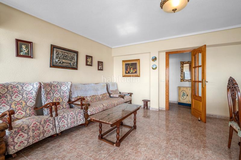 Foto 3826082d-c712-451c-b45a-12159f7ce96f. Apartamento descubra este grannbspapartamento en primera línea de playa, situado en la codiciada playa del cura , una de las zona en Torrevieja