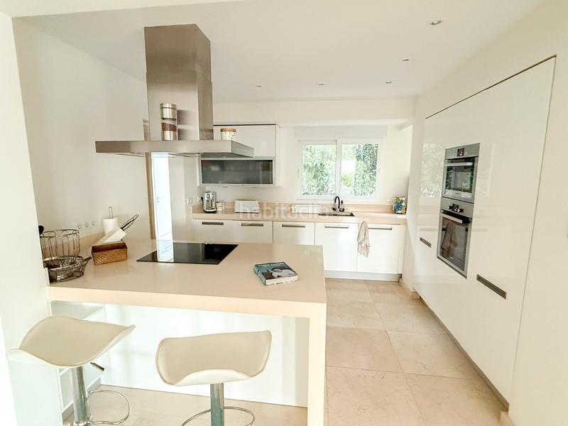 Foto eb3d180f-cfb2-43b5-ad9d-2129b67d2f53. Casa le presentamos una maravillosanbspvilla independiente de lujo , ubicada en la prestigiosa zona de el portet pla del mar en Moraira