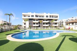 Apartament a Villamartín-Las Filipinas. Descubra este apartamento moderno de dos dormitorios y dos baños