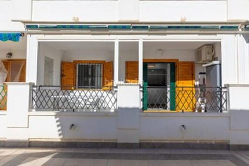 Foto 55bf8a9e-fcb5-4e79-8dc5-19d1b22e3ca1. Erdgeschoss mit parking pool in Los Europeos Torrevieja