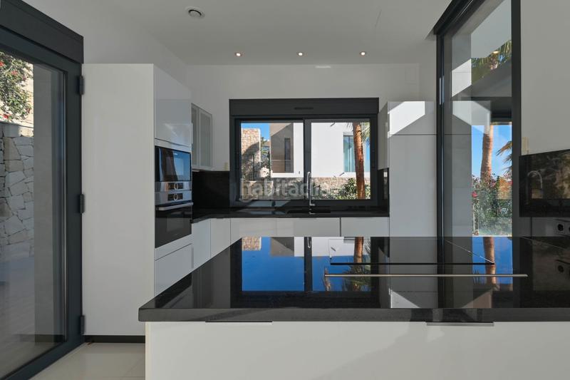 Foto d300dd11-5b85-4191-98f0-dd7af0cd2230. Casa con parcheggio piscina in La Fustera Benissa