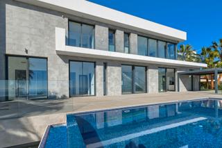 Maison à La Fustera. Descubranbspuna residencia ubicada en la prestigiosa zona de rac