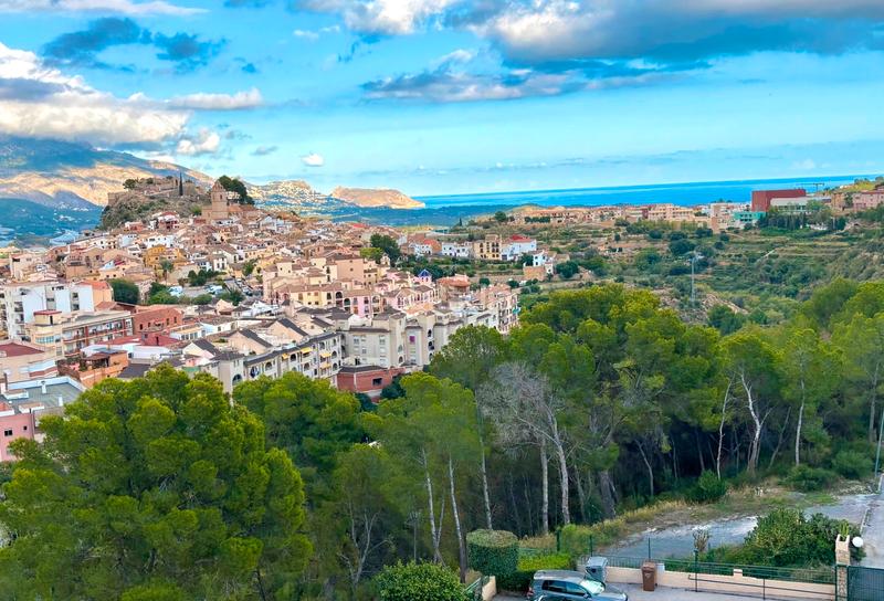 Foto f20bd031-f5d8-4233-bdd2-6d1bfaf8ff46. Apartament amb aparcament piscina a Polop