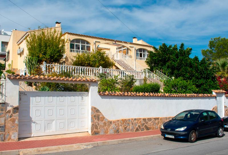 Foto 73020f73-4d07-4893-8b1c-72707bce9f38. Casa amb calefacció aparcament piscina a Los Balcones-Los Altos Torrevieja