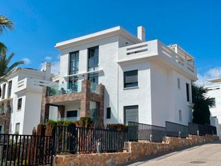 Dachwohnung in Lomas de Cabo Roig - Los Dolses. Descubre este elegantenbspático dúplex de lujo ubicado en la zon