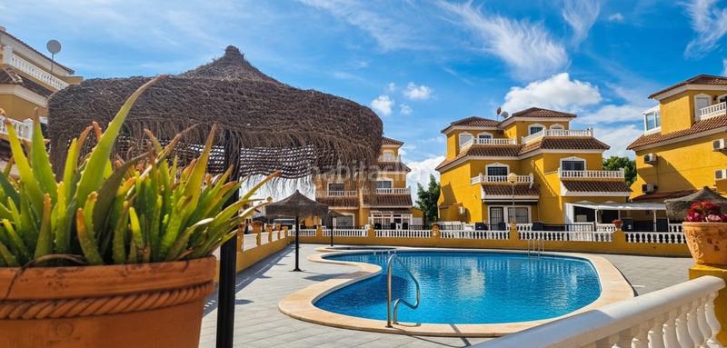 Foto 696a8275-c4f0-4941-9081-33ee687fffff. Maison jumelée avec piscine dans La Florida Orihuela