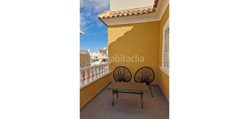 Foto c690a10e-56ec-4f21-a8e6-a65db8fb69a6. Maison jumelée avec piscine dans La Florida Orihuela