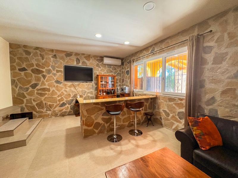 Foto 23fe8667-c4a4-498d-90b6-d7fd4c370a59. Masia amb calefacció aparcament piscina a Las Bayas Elche / Elx