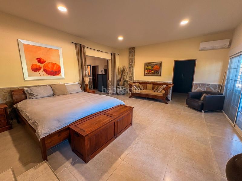 Foto 7fbe0ee7-1436-4997-be45-6ff1cfd493f9. Masia amb calefacció aparcament piscina a Las Bayas Elche / Elx