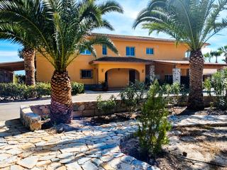 Bauernhof in Las Bayas. Presentamos esta excepcional villa independiente ubicada en las