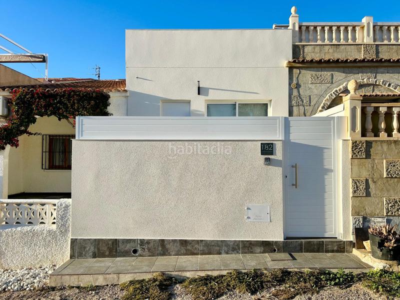 Foto 002a79d2-ca2b-4357-ac5a-81d7260fab3b. Reihenhaus in Zona Carrefour - Urbanizaciones Torrevieja