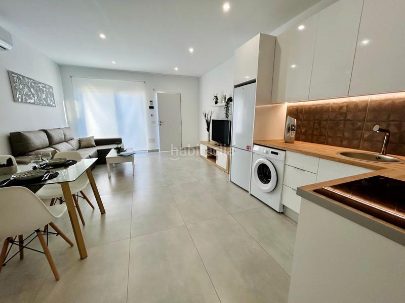 Foto c2ecef5c-351c-49f2-9beb-e2623b45cb3e. Reihenhaus in Zona Carrefour - Urbanizaciones Torrevieja