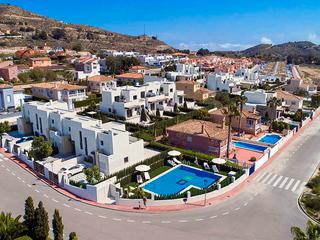 Reihenhaus in Busot. Esta promoción se encuentra ubicado en un entorno natural, a los