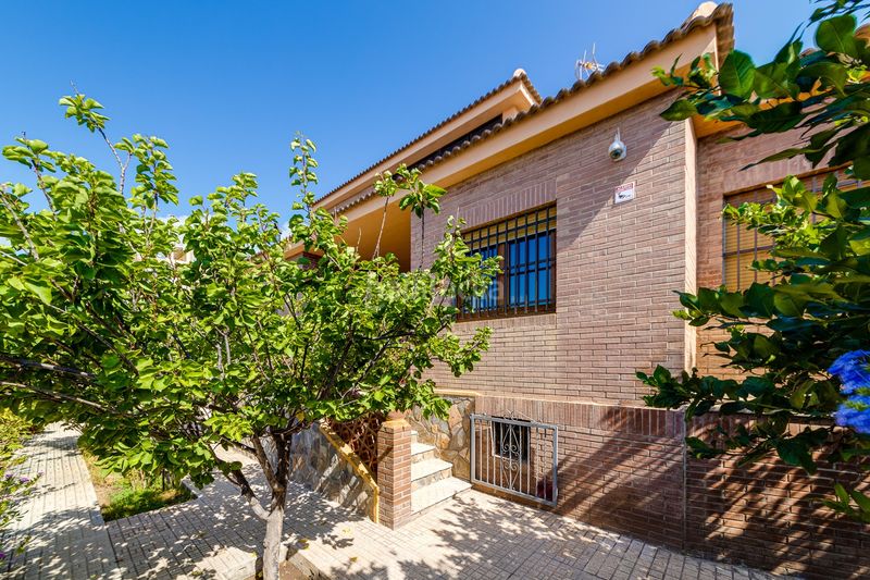 Foto afebfdba-4baf-4c9a-acc9-c57835c9c4e8. Casa amb aparcament a Los Europeos Torrevieja