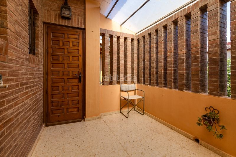 Foto e6c1f59d-424f-4586-9fe7-f925b5fc6bb0. Casa amb aparcament a Los Europeos Torrevieja