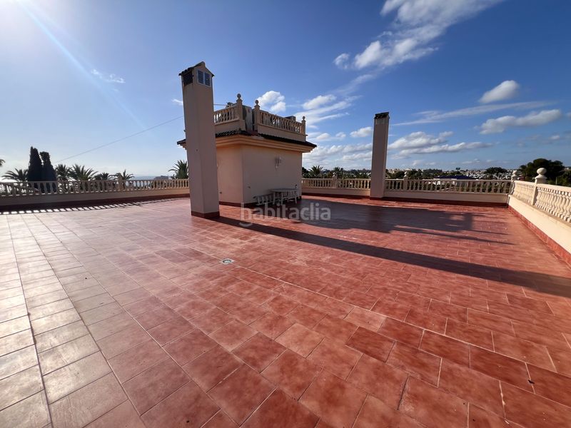 Foto 1c5c1a01-9ecc-47b7-b38e-6d77e991f57c. Casa amb calefacció aparcament piscina a Cabo Roig Orihuela