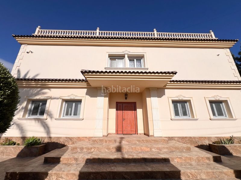 Foto 2a1022b2-2262-40e2-aa18-72b7e1b85449. Casa amb calefacció aparcament piscina a Cabo Roig Orihuela