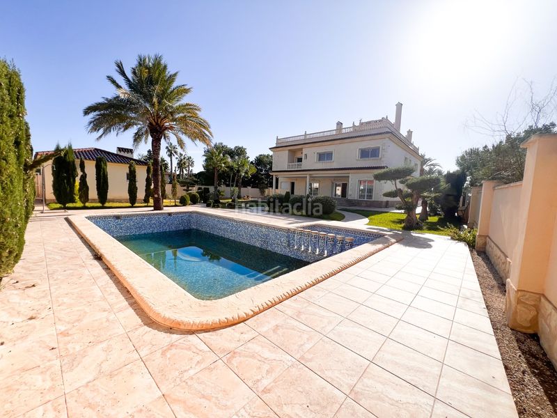 Foto c0569f56-d1e2-4654-a769-6858248d2c4d. Casa amb calefacció aparcament piscina a Cabo Roig Orihuela