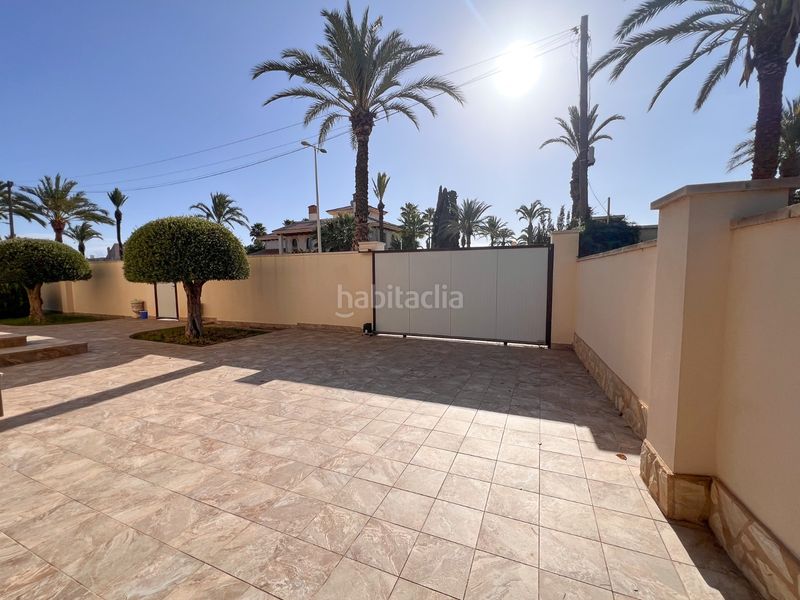Foto c46ea295-61ac-4766-93d0-adf112746259. Casa amb calefacció aparcament piscina a Cabo Roig Orihuela