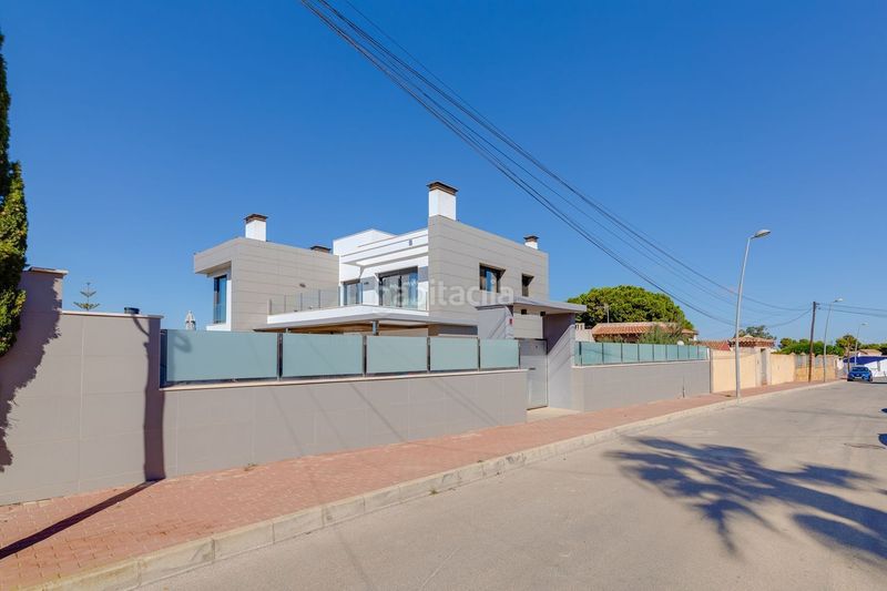 Foto d1f9b67b-638b-4340-b16b-4c0f0dacf1a5. Casa amb aparcament piscina a Los Balcones-Los Altos Torrevieja