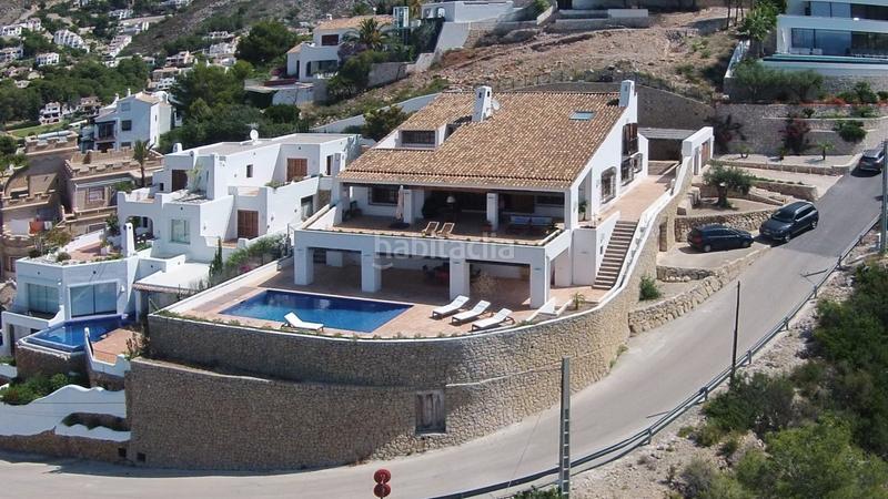 Foto 2d550f16-a96a-45fc-879b-cb3e8fc9e5c1. Casa amb aparcament piscina a El Portet-Pla del Mar Moraira