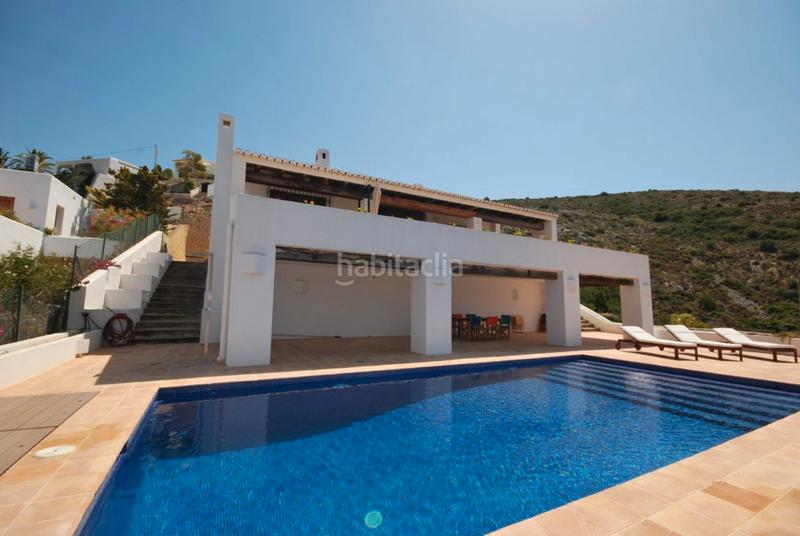 Foto 6c247a04-0c99-404b-ab98-eac0cbaea280. Casa amb aparcament piscina a El Portet-Pla del Mar Moraira