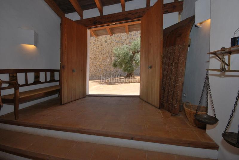 Foto ae6ef12d-d650-42db-9e28-3f2513c60a58. Casa amb aparcament piscina a El Portet-Pla del Mar Moraira