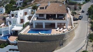 Maison à El Portet-Pla del Mar. Bienvenido a esta villa en una de las zonas más bellas de morair