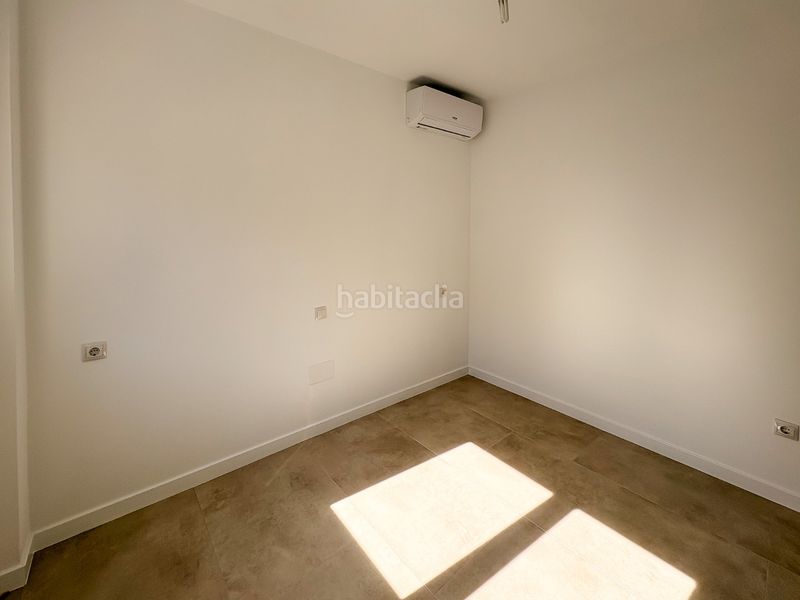 Foto 0f3cf492-d0d6-4f21-a125-54e77396b0a1. Casa amb aparcament a Pueblo Acantilado-Lanuza Campello (el)