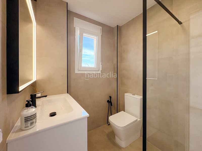 Foto 500a00ea-0042-4ae7-a207-26b66d684dca. Casa amb aparcament a Pueblo Acantilado-Lanuza Campello (el)