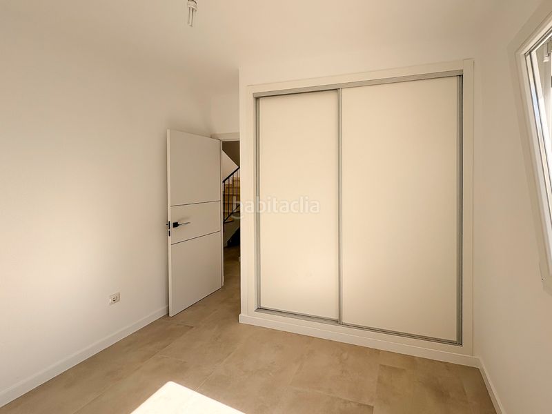 Foto 580f33e2-c80c-4c87-bcdb-2bbda2f25df7. Casa amb aparcament a Pueblo Acantilado-Lanuza Campello (el)
