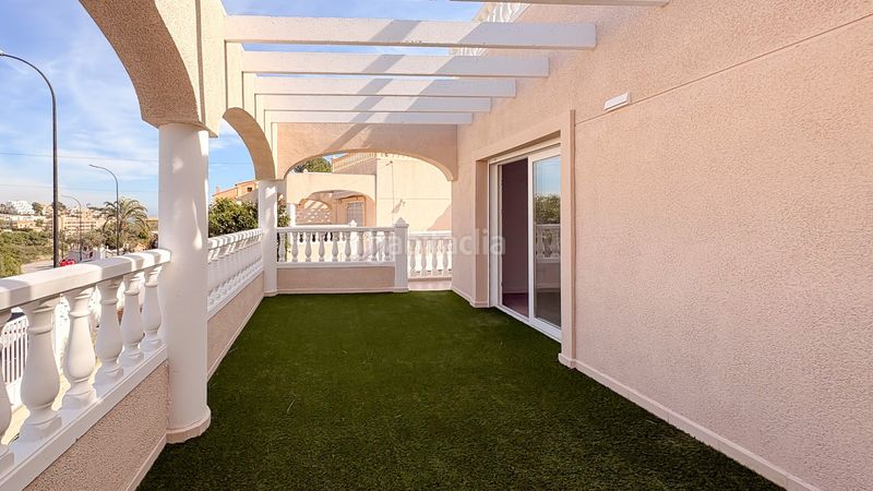 Foto afb5d893-eac2-4d03-a5f4-6b094b945878. Casa amb aparcament a Pueblo Acantilado-Lanuza Campello (el)