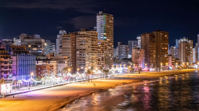 Foto 8156f294-44dc-47eb-ac4b-10d98ec04257. Àtic amb piscina a Via Parque Benidorm