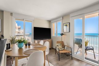 Apartamento en Guardamar Playa. Descubra este encantadornbspapartamento en primera l�nea de mar