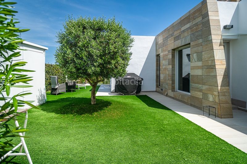 Foto 351de446-a6d8-487f-bbeb-82eee53f970a. Casa amb aparcament piscina a Algorfa