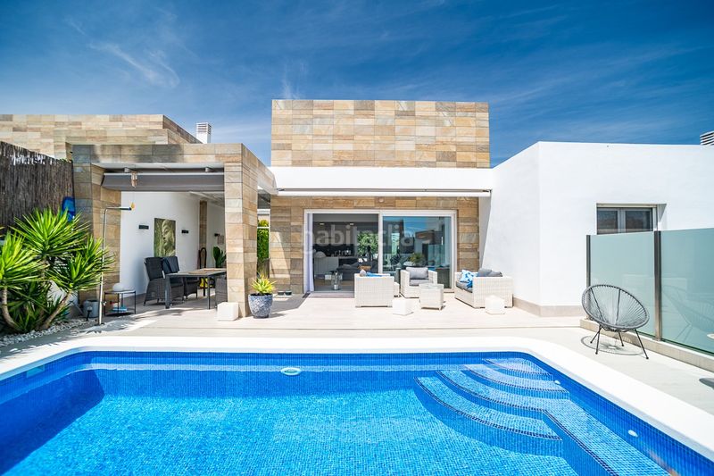 Foto e863d4ce-1158-4518-97e2-40502eaf2320. Casa amb aparcament piscina a Algorfa