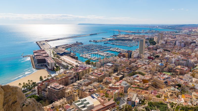 Foto 7a1a070c-0d91-4a22-aa72-ca3cfc310ad6. Àtic amb piscina a Paus - Polígono San Blas Alicante